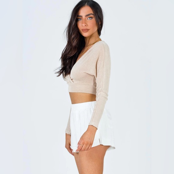 Princess Polly beach house off-white shorts - Picture 6 of 8